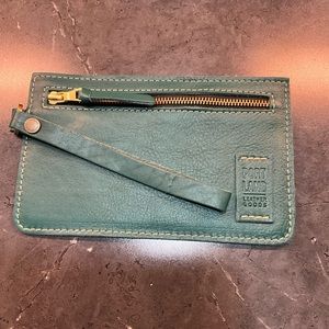 Portland Leather Peacock Adrianna